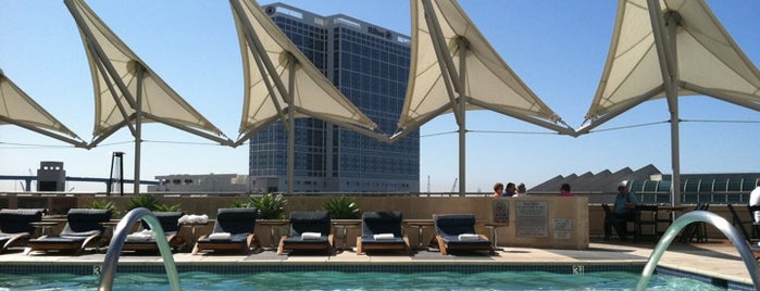 Omni Hotel Roof Top Pool is one of WIRED Insider's Comic-Con List.
