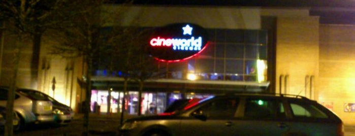 Cineworld is one of Tempat yang Disukai Kurtis.