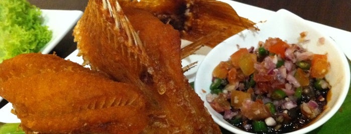 Dancing Fish Malay-Indo Cuisine is one of Bib Gourmand (Michelin Guide Malaysia).