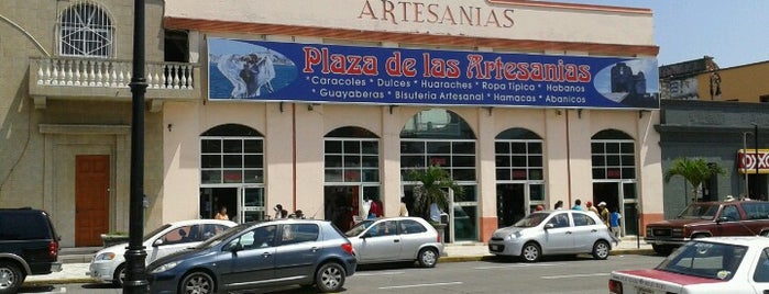 Plaza de las Artesanias is one of Tempat yang Disukai AdRiAnUzHkA.