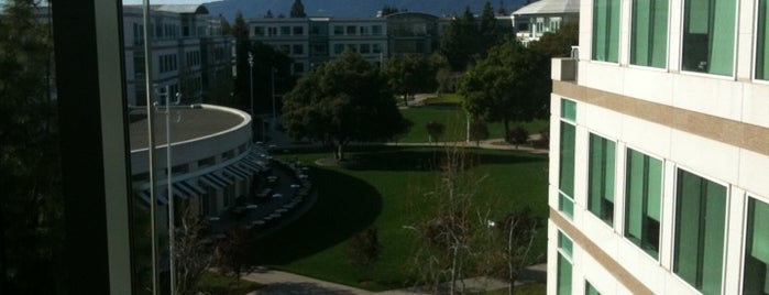 Apple - Infinite Loop 3 is one of Lieux qui ont plu à Blaise.