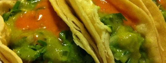 La Troca Del Sabor (Taco Truck) is one of Kimmieさんの保存済みスポット.