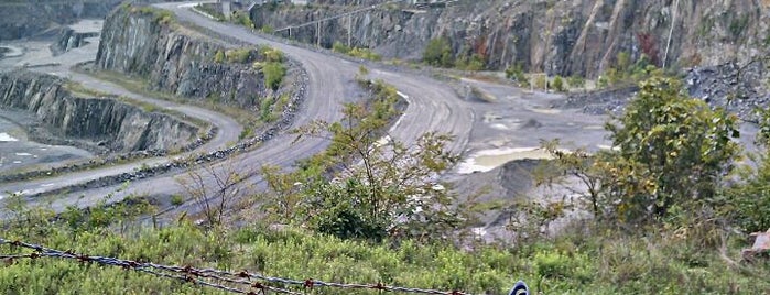 W & OD Bike Trail is one of สถานที่ที่ Jeanne ถูกใจ.