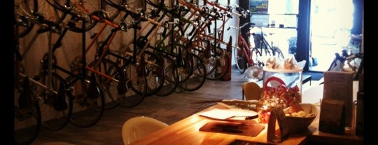 BIKE CITY TRIPPER & CAFE is one of 自転車.