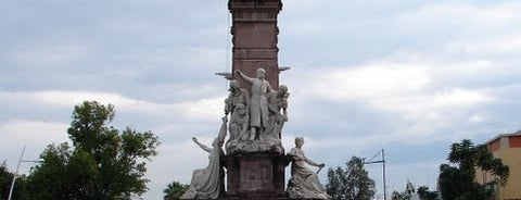 Monumento a la Independencia is one of Esculturas & Monumentos @ GDL.