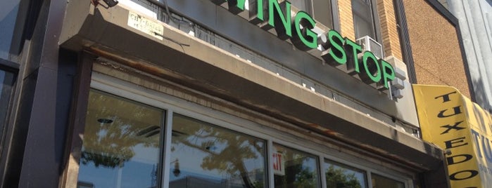 Wingstop is one of Locais curtidos por Shannon.
