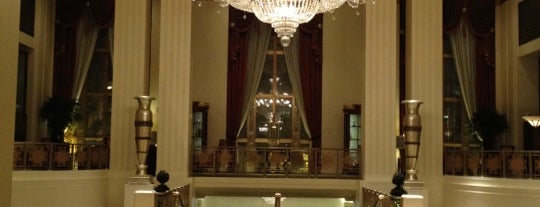 Waldorf-Astoria is one of Traveling New York.