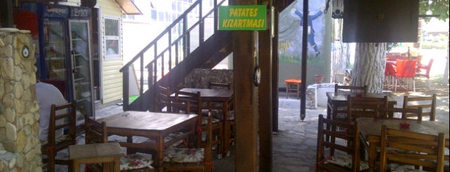 Sera Cafe is one of Tempat yang Disukai Chemist.