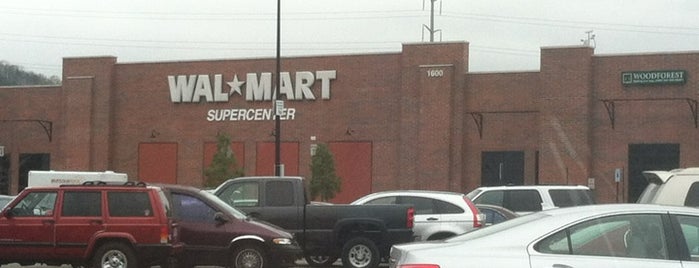 Walmart Supercenter is one of Tempat yang Disukai Sean.