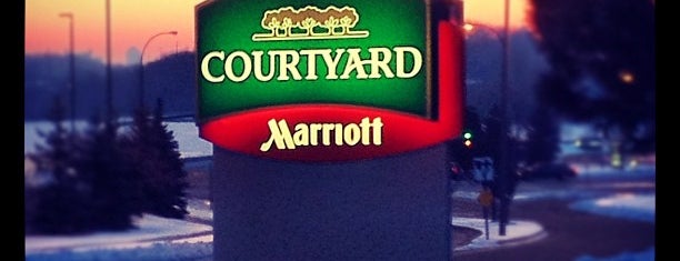 Courtyard by Marriott Minneapolis Eden Prairie is one of สถานที่ที่ Mike ถูกใจ.