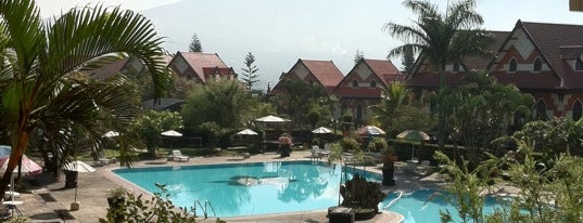 Royal Orchids Garden Hotel is one of Hotel.