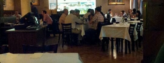 Blue Plate Bar & Grill is one of Posti che sono piaciuti a Otavio.
