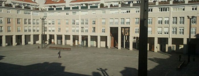 Plaza Zumaia is one of Andoni : понравившиеся места.