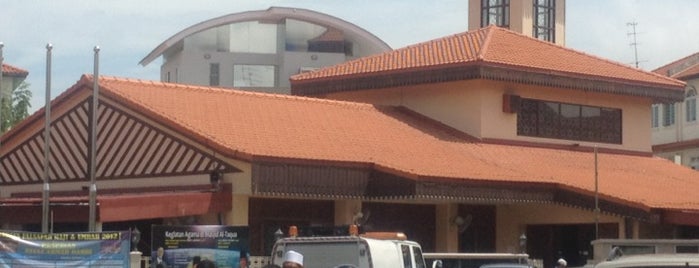 Al Taqua Mosque is one of Mosques in Singapore.