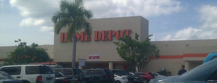 The Home Depot is one of Lieux qui ont plu à Sally.