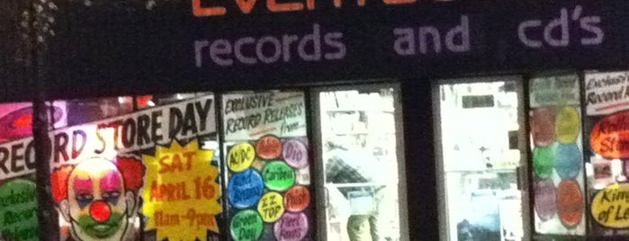 Everybody's Records and CDs is one of jiresellさんのお気に入りスポット.