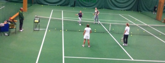 Best places to play tennis in Espoo