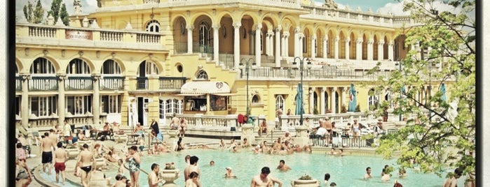 Balneario Termal Széchenyi is one of Budapeste.