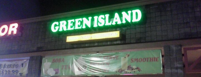 Green Island Frozen Yogurt & Tea bar is one of Lieux qui ont plu à Drew.