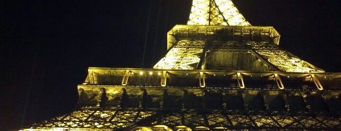 Eiffelturm is one of Dream Destinations.