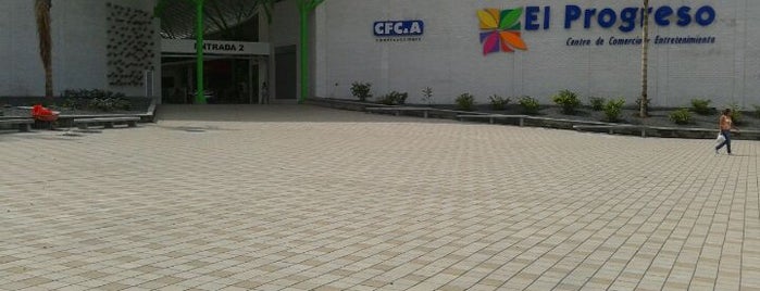 Centro Comercial El Progreso is one of Tempat yang Disukai Adele.