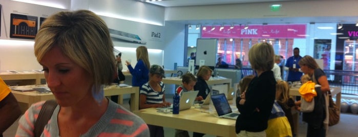 Apple The Oaks is one of US Apple Stores.