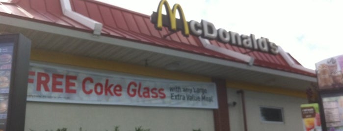 McDonald's is one of Lugares favoritos de Ronnie.