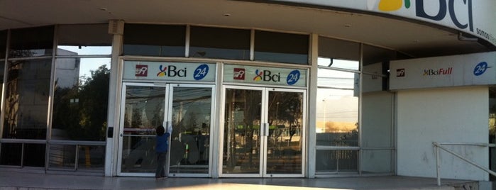 Banco Bci is one of Posti che sono piaciuti a Viejoloto.