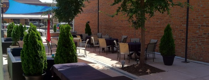 Avenue Lounge & Patio is one of Food.