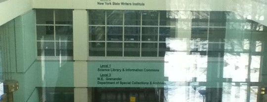 UAlbany Science Library is one of Brandiさんのお気に入りスポット.