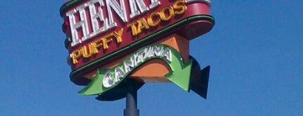 Henry's Puffy Tacos & Cantina is one of Tempat yang Disimpan Donna.
