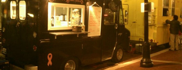 Sweet Jeanius is one of Indy Food Trucks.