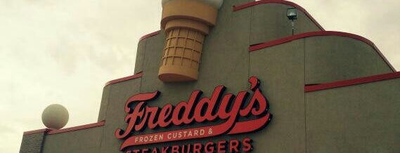 Freddy's Frozen Custard & Steakburgers is one of Chicago Style Restaurants.