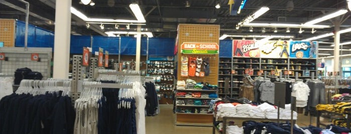 Old Navy is one of สถานที่ที่ Patricia Carrier ถูกใจ.