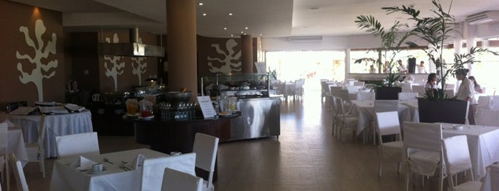 White Restaurant is one of Locais curtidos por BP.
