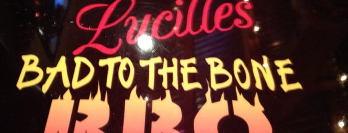 Lucille's Bad to the Bone BBQ is one of Lieux qui ont plu à Lisa.