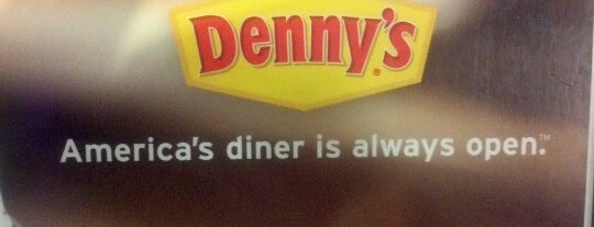 Denny's is one of Lugares favoritos de Mark.