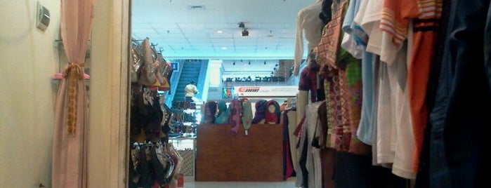Bandung Trade Centre - BTC Fashion Mall is one of Favorite place in Bandung.