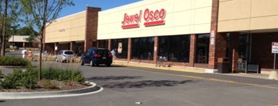 Jewel-Osco is one of kerryberryさんのお気に入りスポット.