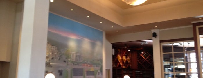Lexington Square Cafe is one of สถานที่ที่บันทึกไว้ของ Phyllis.