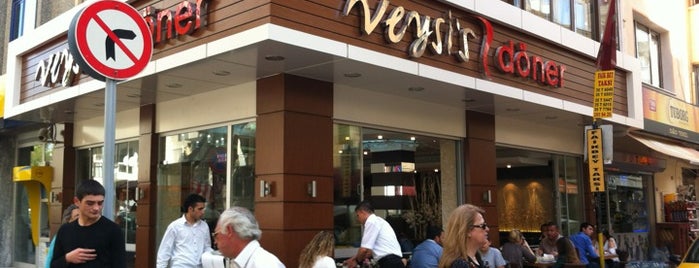 Veysi's Döner is one of Burçさんのお気に入りスポット.