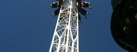 Frontier City Theme Park is one of Lyric'in Kaydettiği Mekanlar.
