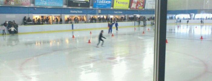 Meiji Jingu Gaien Ice Skating Rink is one of スケートリンク.