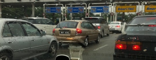 Plaza Tol Seafield is one of Highway & Common Road.