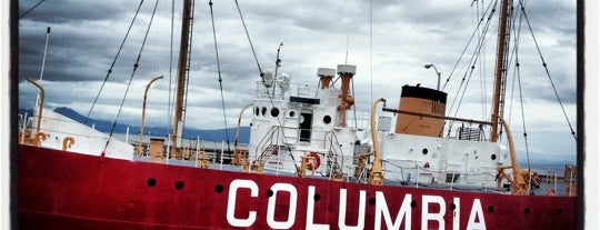 Columbia River Maritime Museum is one of Tempat yang Disukai Alberto J S.