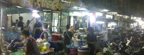 ตลาดโต้รุ่ง สัตหีบ Sattahip Night Dinning Street is one of Guide to the best spots in chonburi.|เที่ยวชลบุรี.