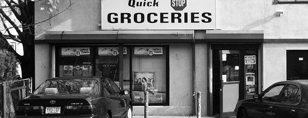 Quick Stop Groceries is one of Locais salvos de Tim.