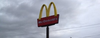 McDonald's is one of Arturoさんのお気に入りスポット.