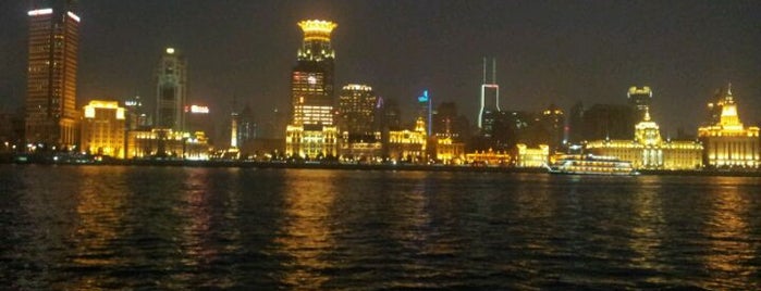 Pudong Riverside Promenade is one of 上海游.