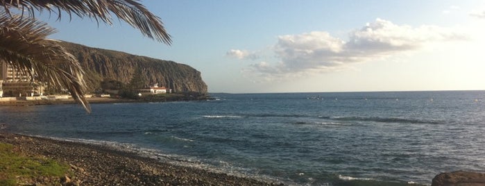 Playa de Los Cristianos is one of Taberna Giron.
